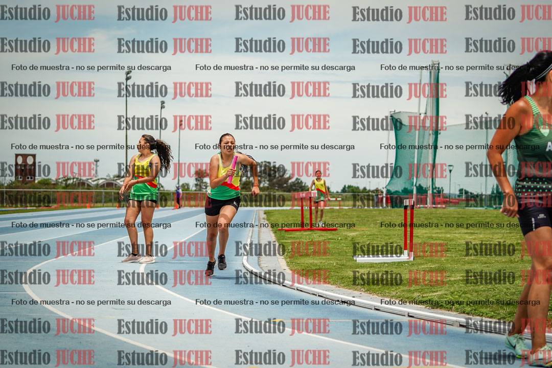 Fotos de las postas 4x200 m llanos de mujeres