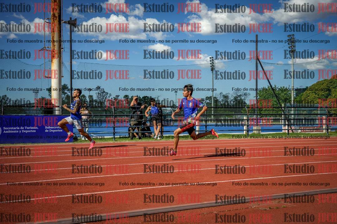 Fotos de los 200 m llanos de varones