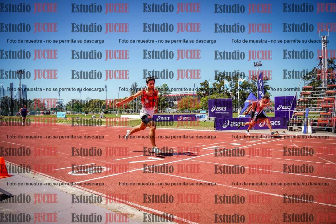 Fotos de los 400 m llanos de varones