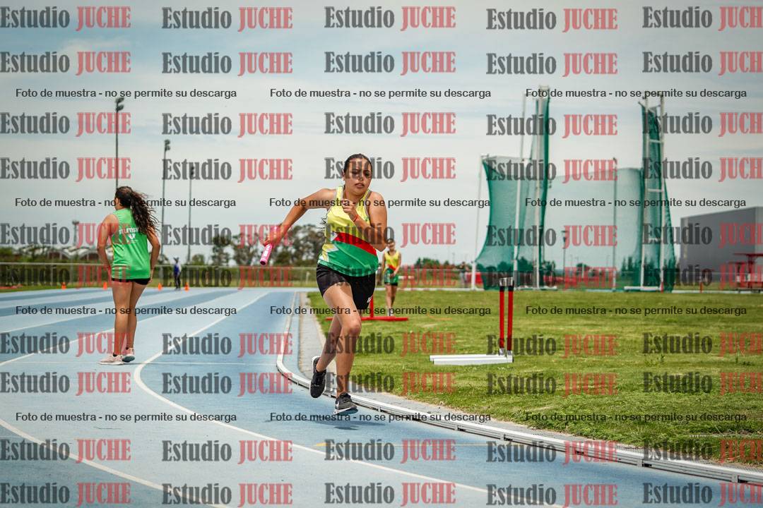 Fotos de las postas 4x200 m llanos de mujeres
