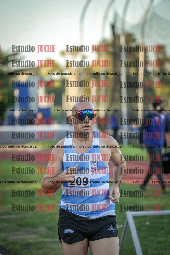 Fotos de los 3000 m llanos de varones