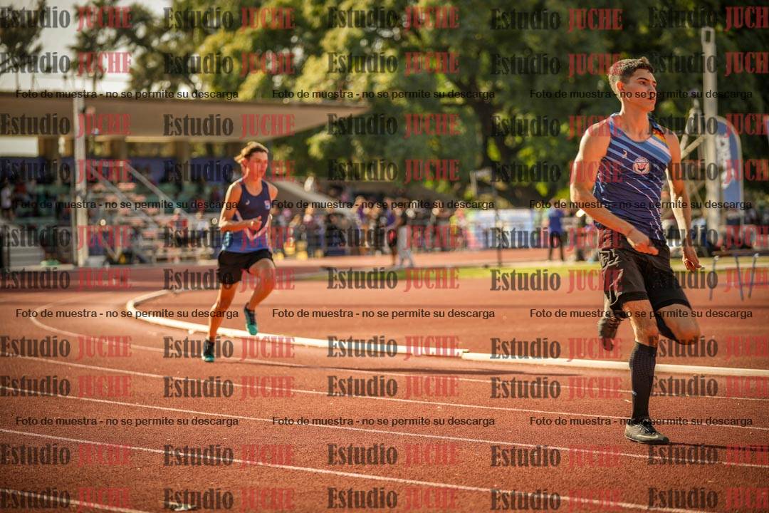 Fotos de los 400 m llanos de varones