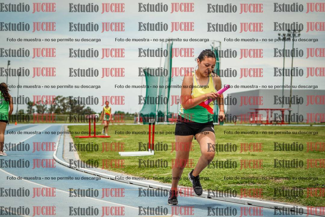 Fotos de las postas 4x200 m llanos de mujeres