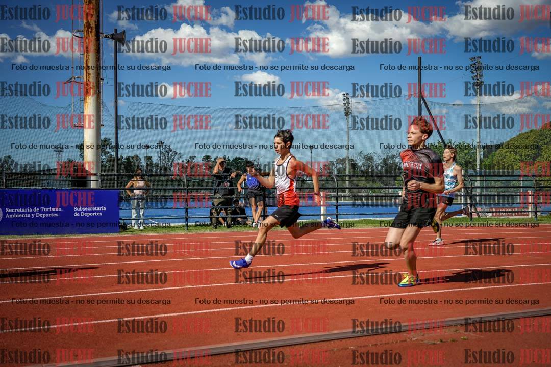 Fotos de los 200 m llanos de varones