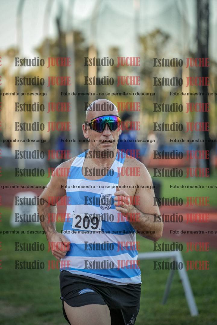 Fotos de los 3000 m llanos de varones