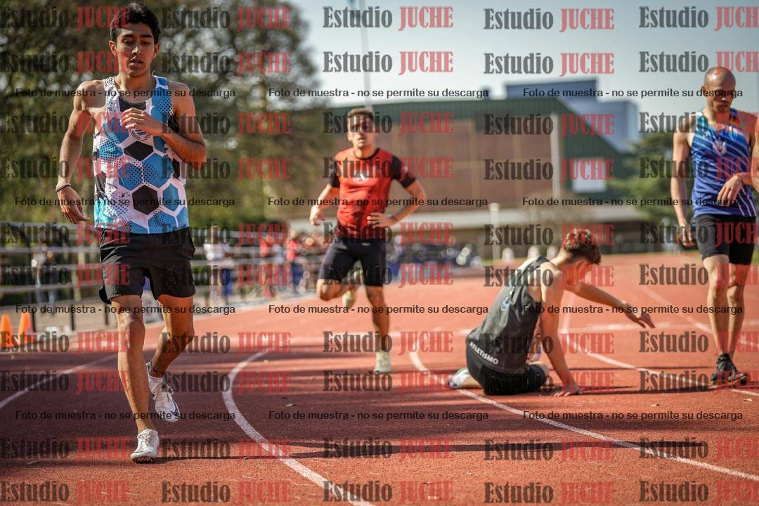 Fotos de los 400 m llanos de varones