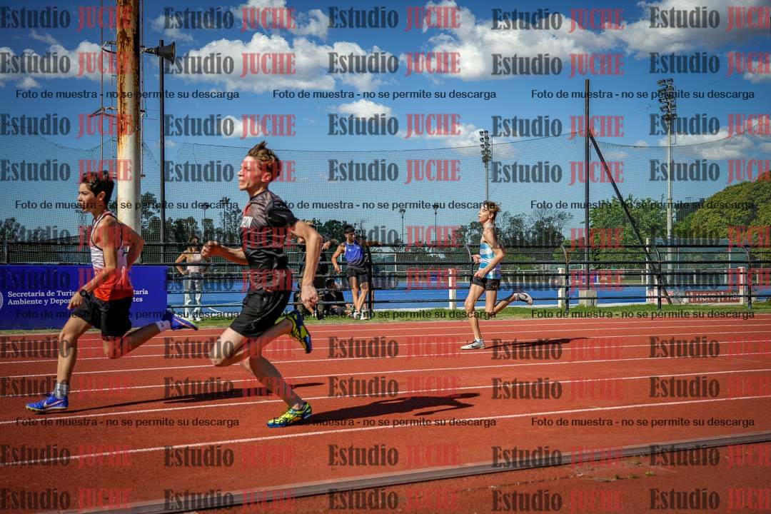 Fotos de los 200 m llanos de varones