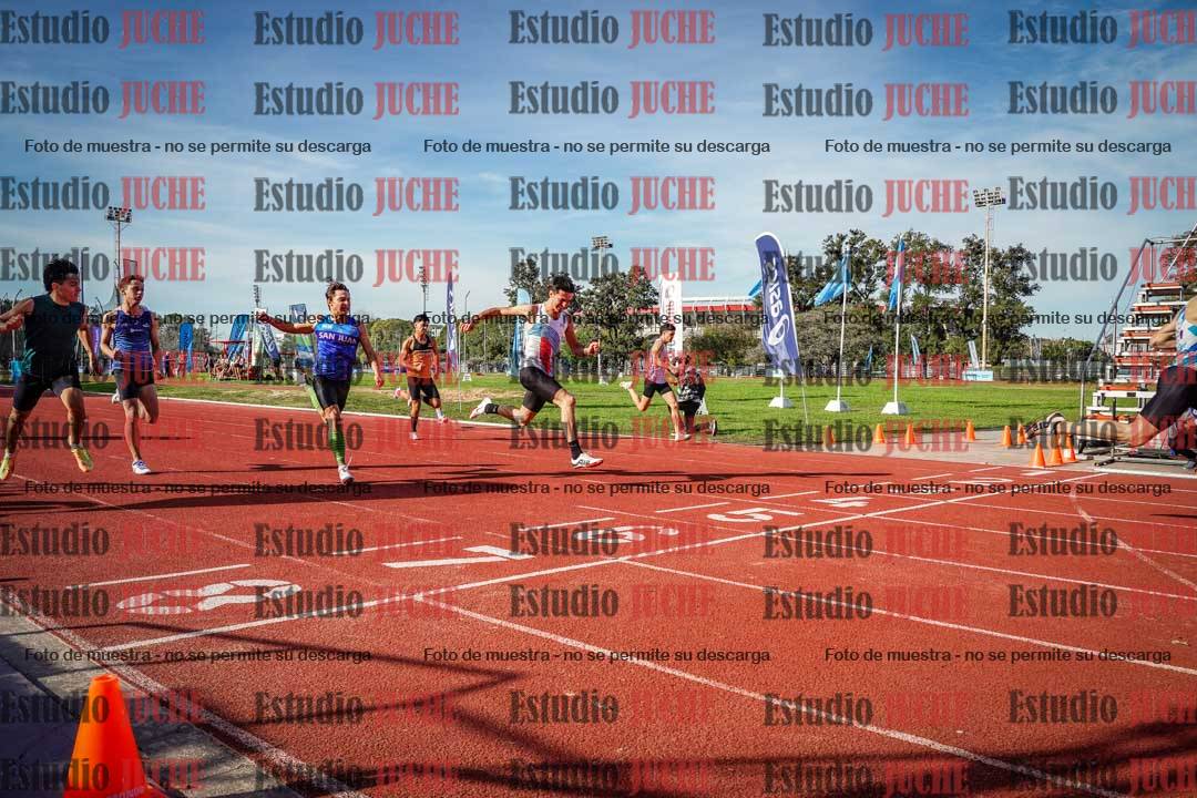 Fotos de los 200 m llanos de varones - FINAL