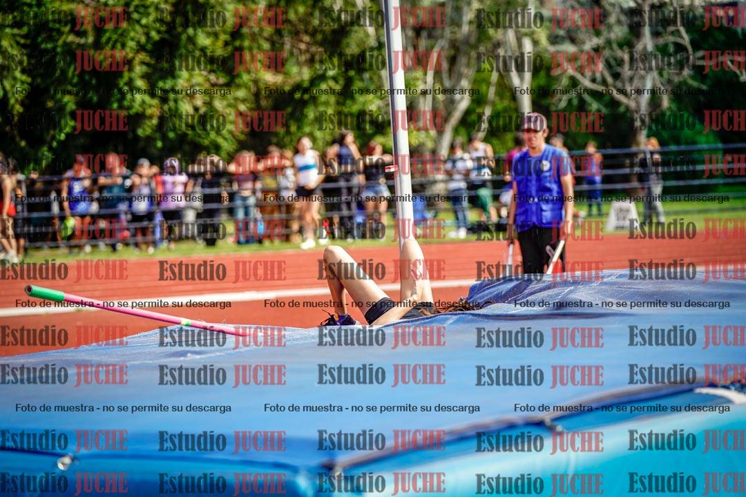 Fotos del salto en alto de mujeres