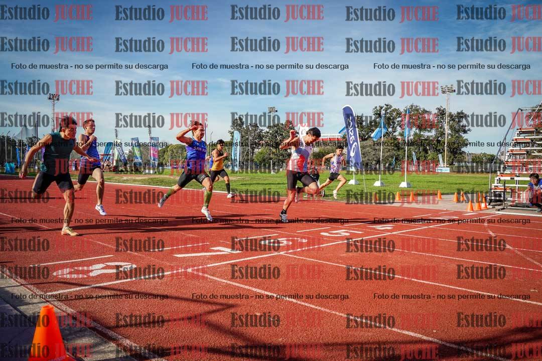 Fotos de los 200 m llanos de varones - FINAL