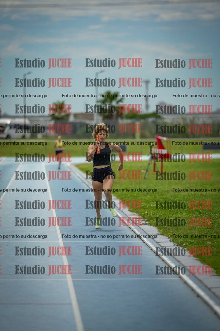 Fotos de las postas 4x200 m llanos de mujeres