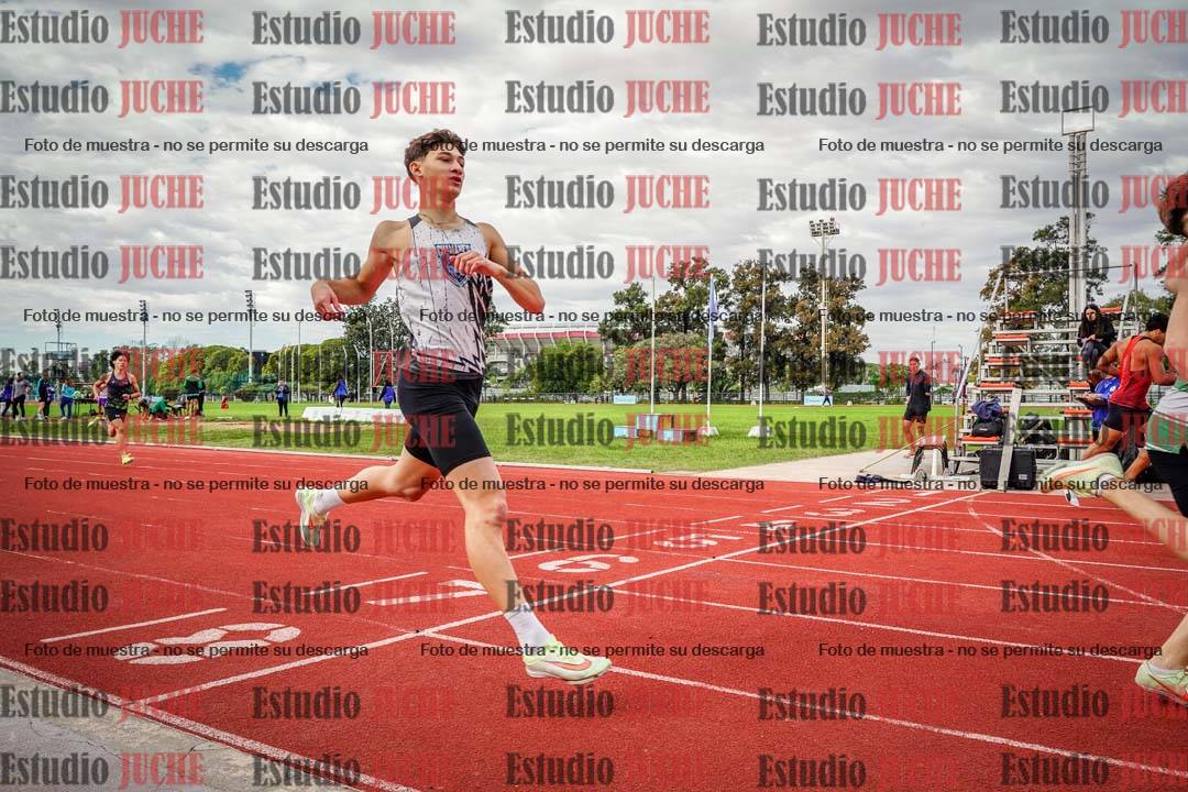 Fotos de los 400 m llanos de varones