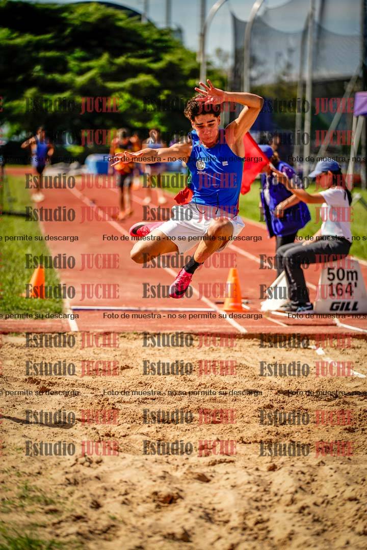 Fotos del salto en largo de varones