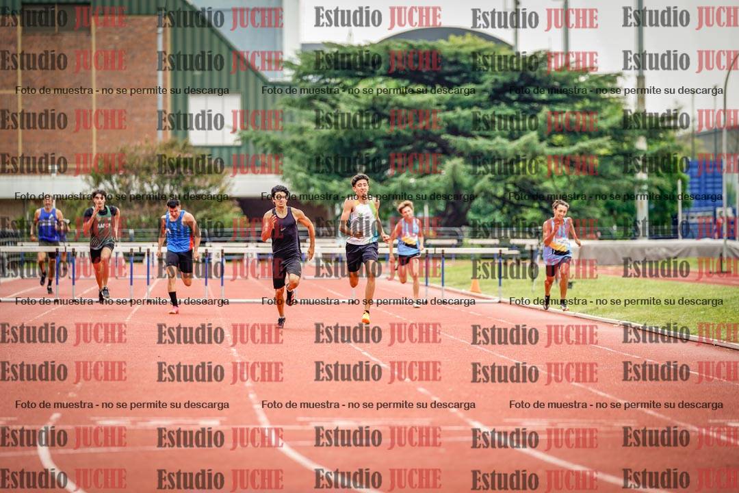 Fotos de los 400 m con vallas de varones