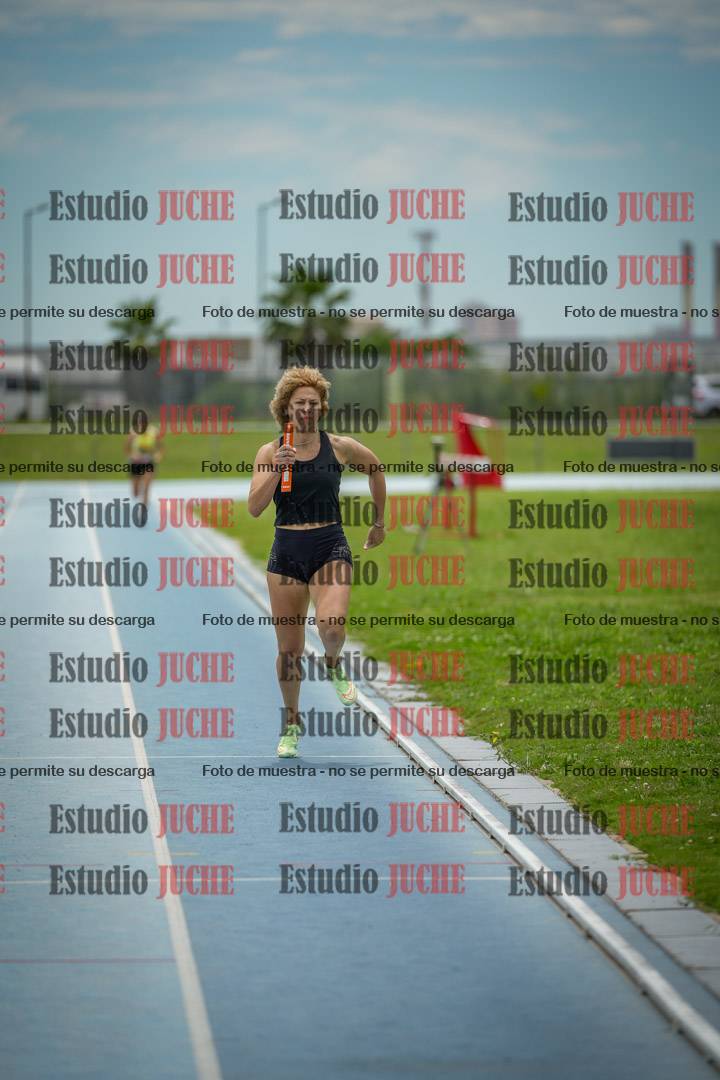 Fotos de las postas 4x200 m llanos de mujeres