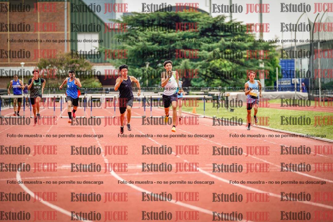 Fotos de los 400 m con vallas de varones