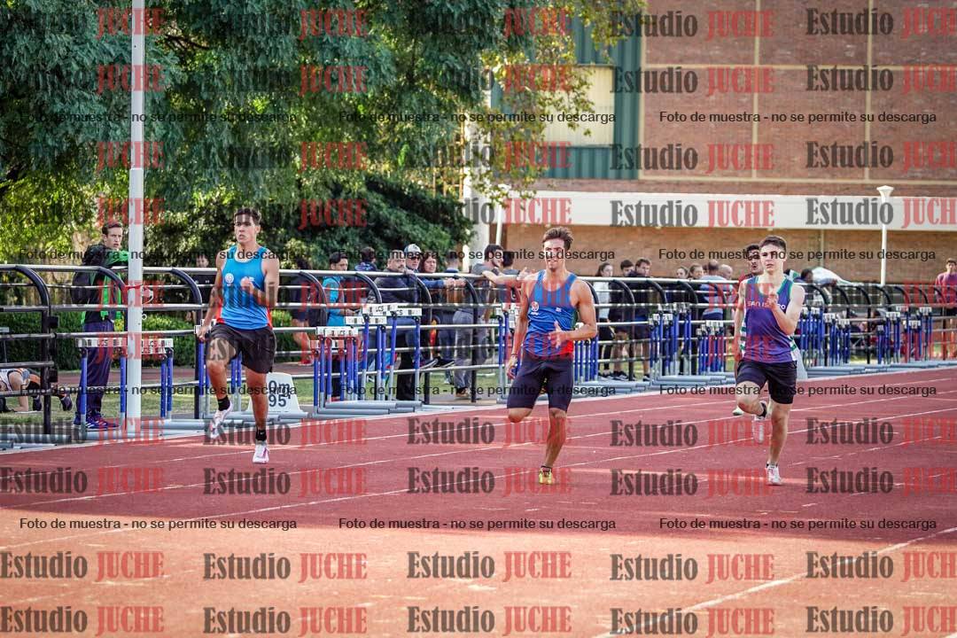 Fotos de los 400 m llanos de varones