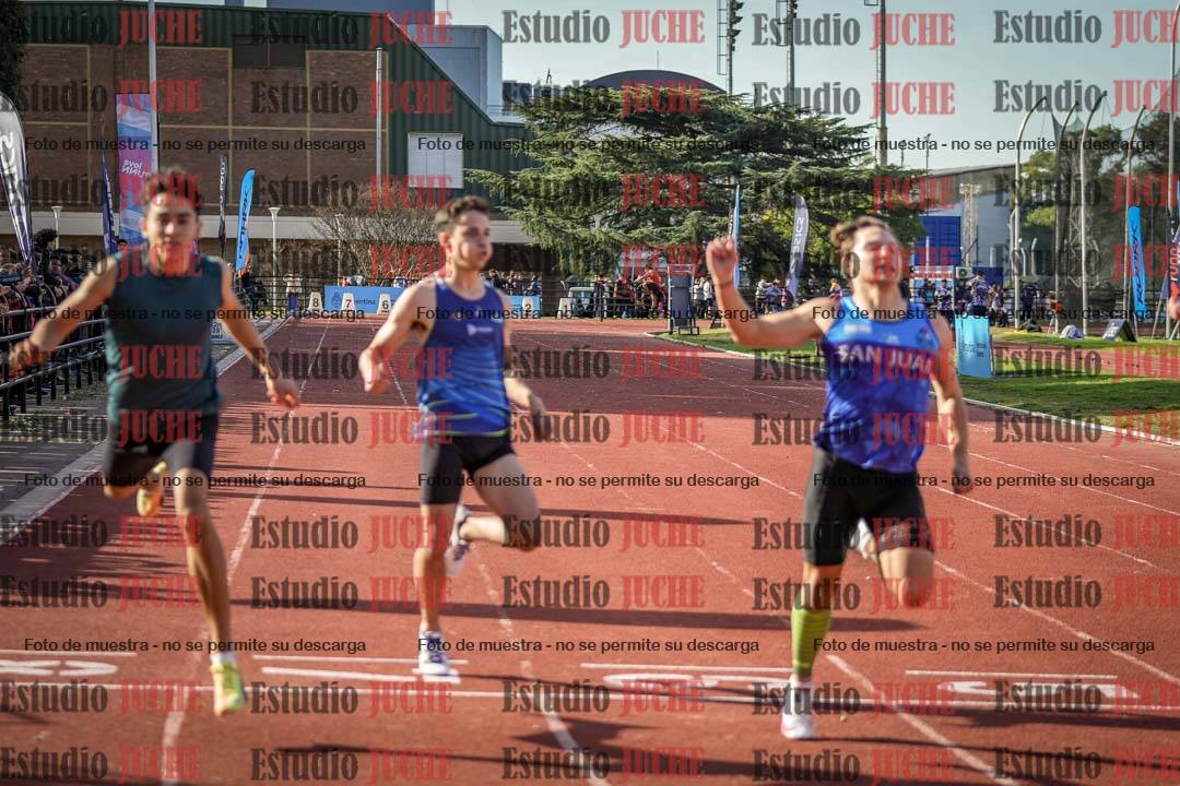 Fotos de los 200 m llanos de varones - FINAL