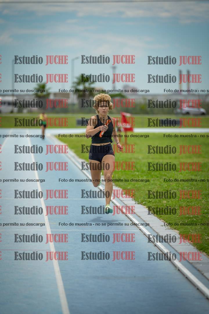 Fotos de las postas 4x200 m llanos de mujeres