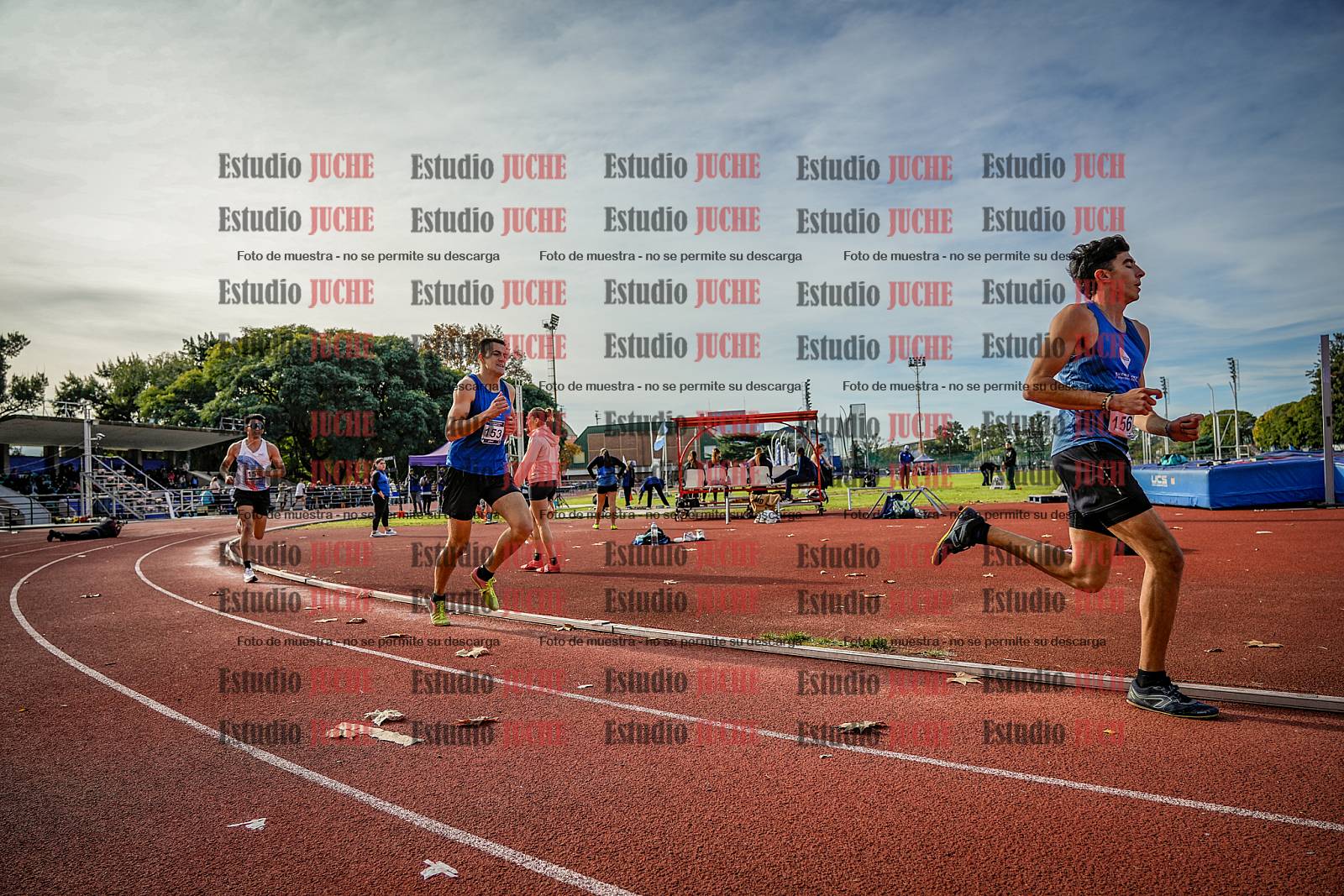Fotos de los 1500 m llanos de varones - decatlón 10