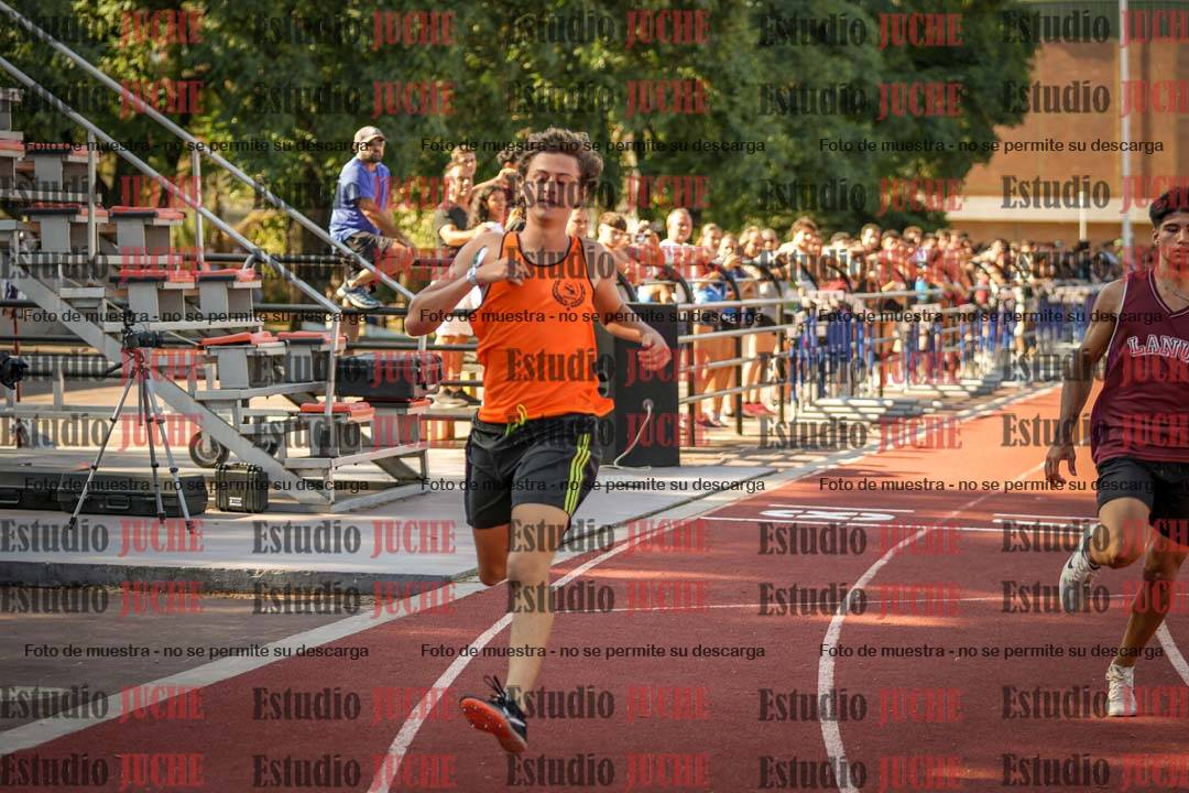 Fotos de los 100 m llanos de varones - FINAL U20