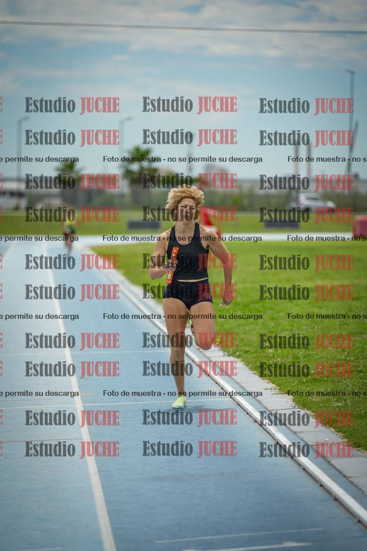 Fotos de las postas 4x200 m llanos de mujeres