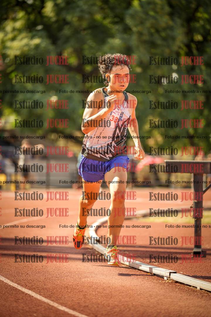 Fotos de los 800 m llanos de varones