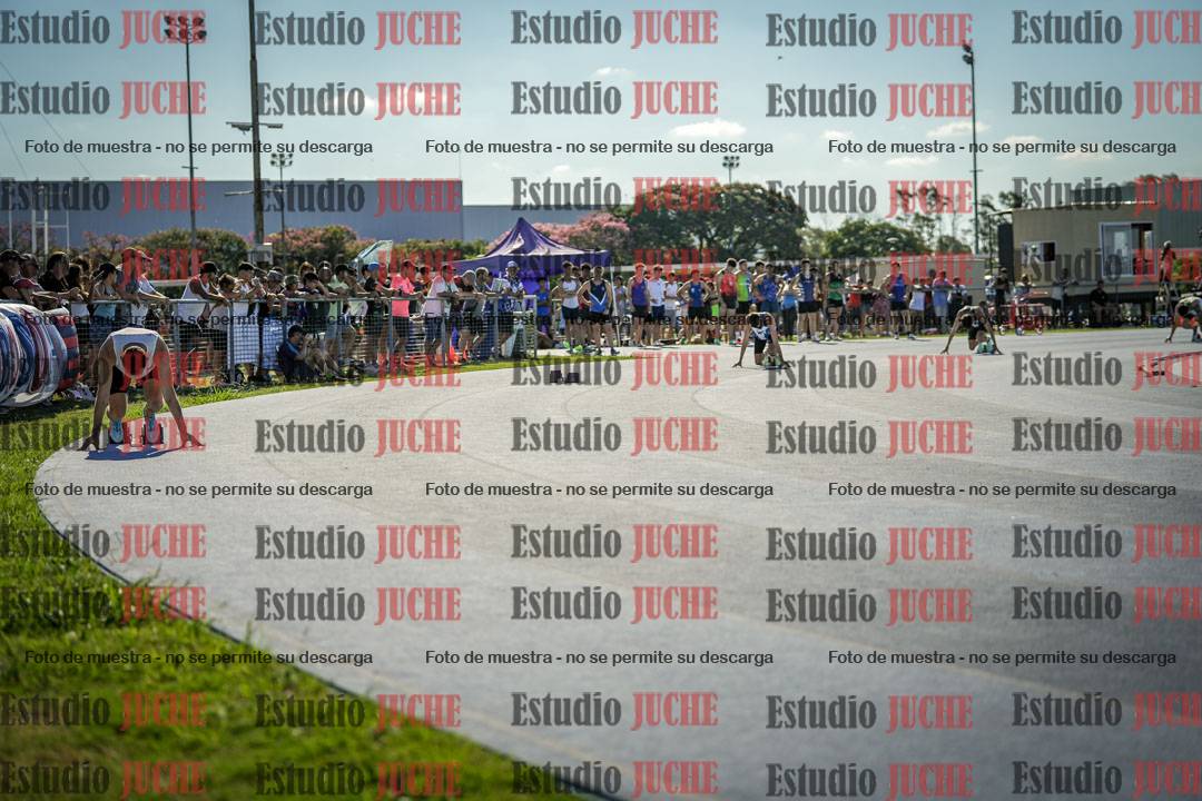 Fotos de los 400 m llanos de varones