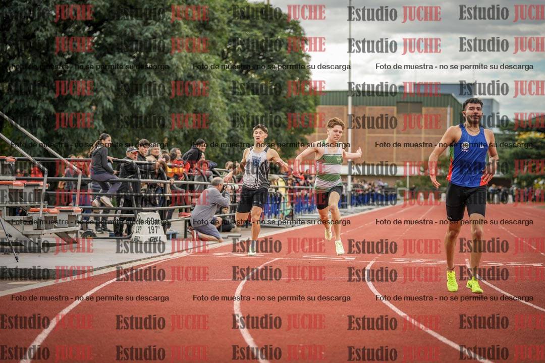 Fotos de los 400 m llanos de varones