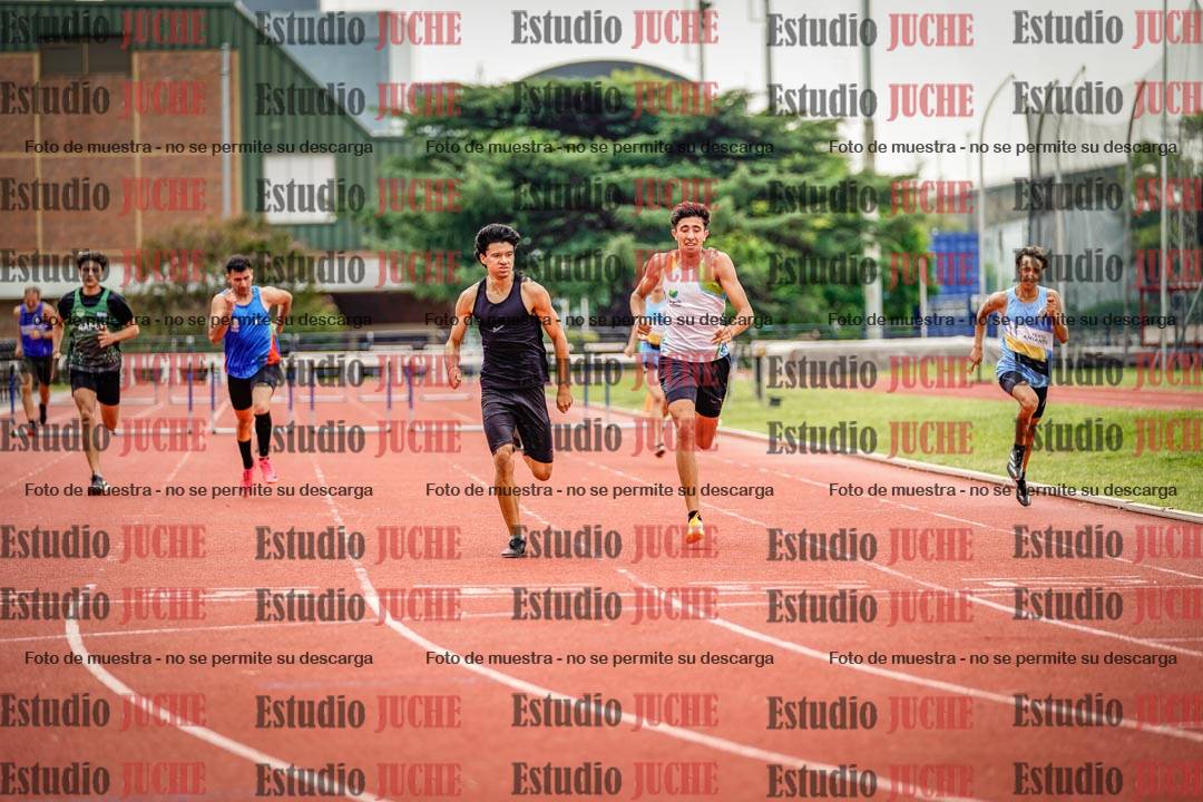 Fotos de los 400 m con vallas de varones