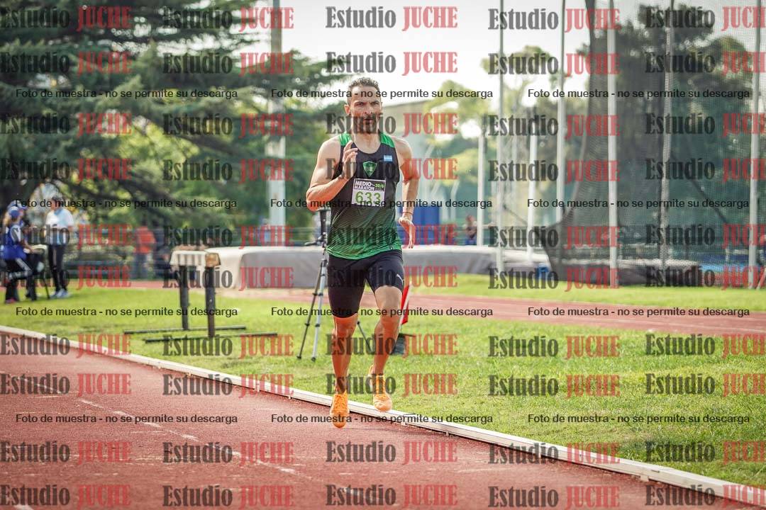 Fotos de los 800 m llanos de varones