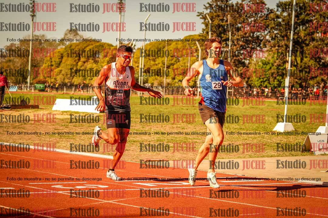 Fotos de los 800 m llanos de varones