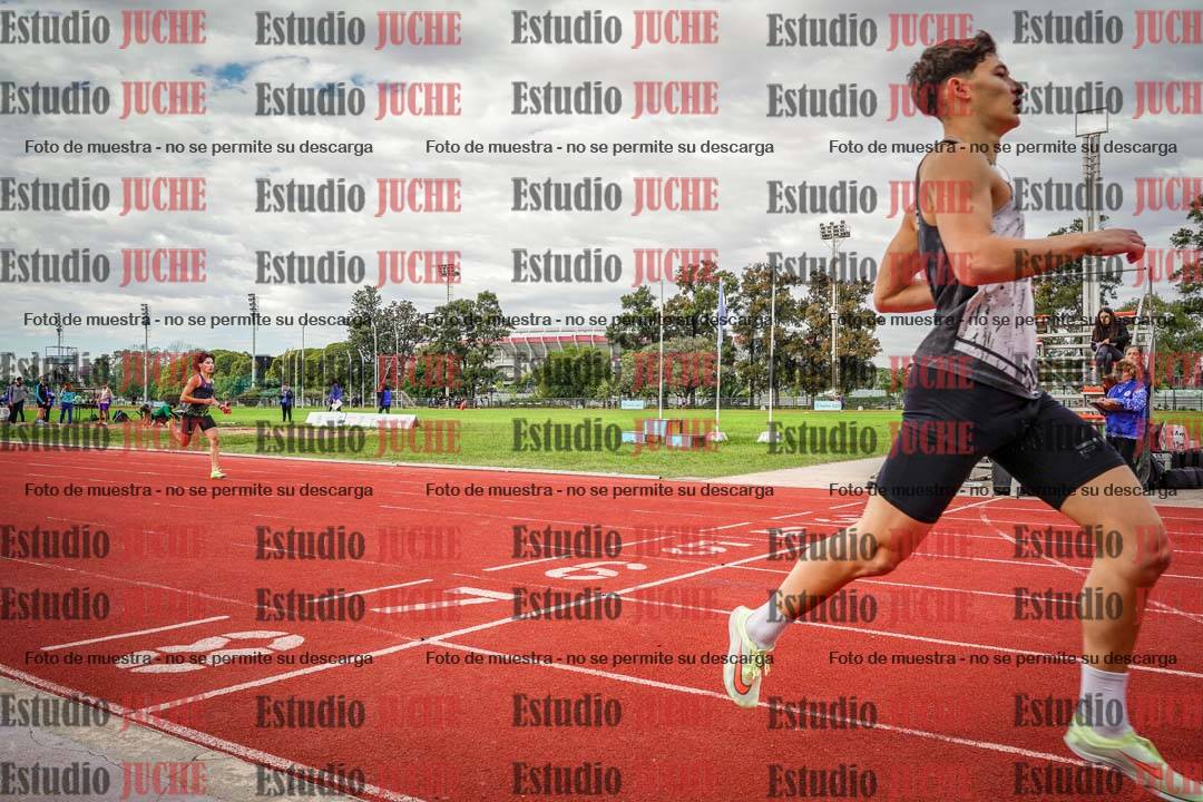 Fotos de los 400 m llanos de varones