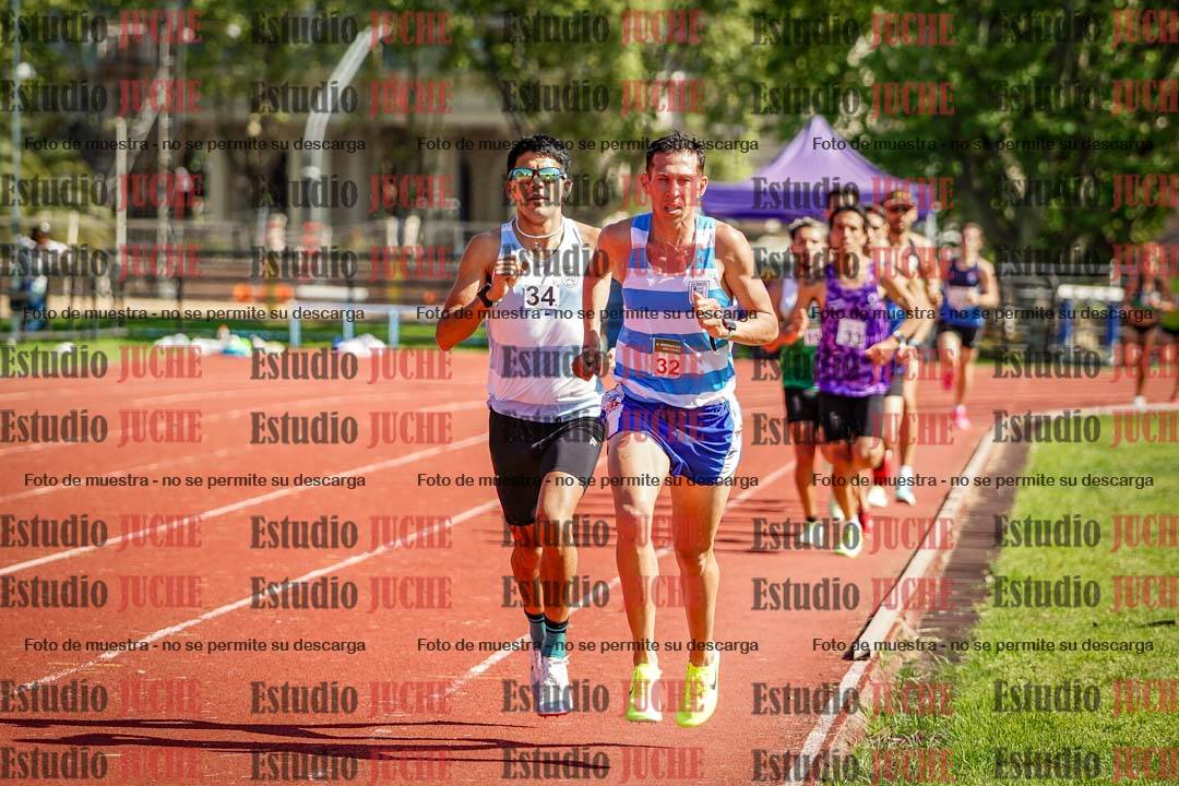 Fotos de los 5000 m llanos de mujeres y varones