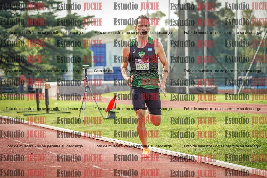 Fotos de los 800 m llanos de varones