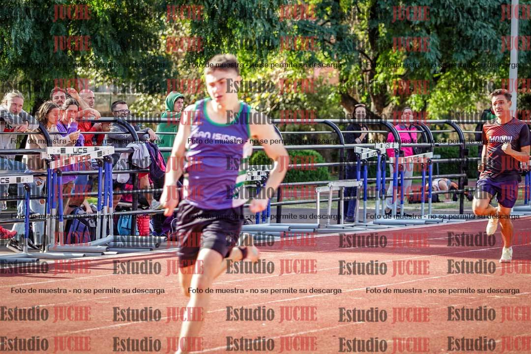 Fotos de los 400 m llanos de varones