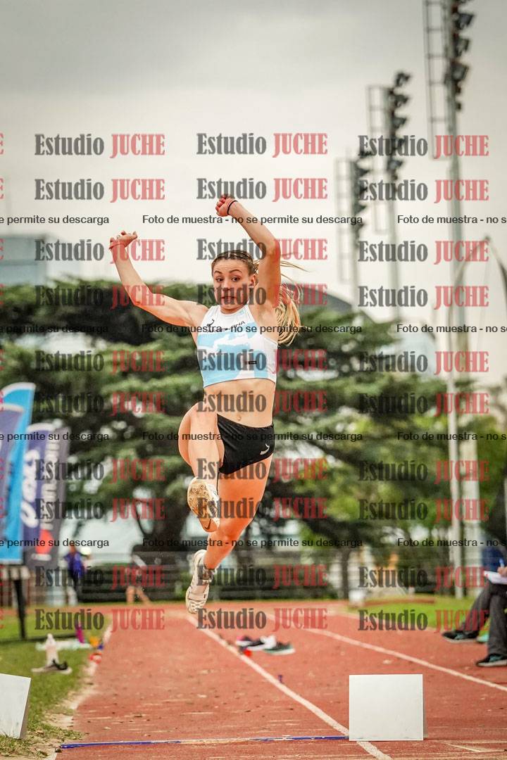 Fotos del salto en largo de mujeres