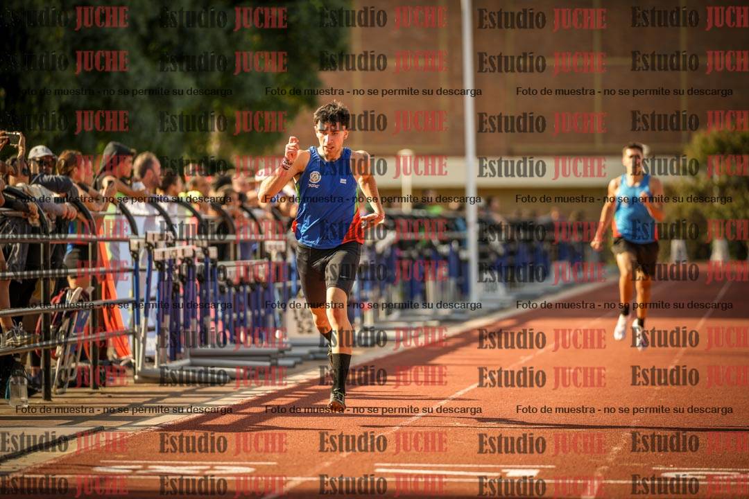 Fotos de los 400 m llanos de varones