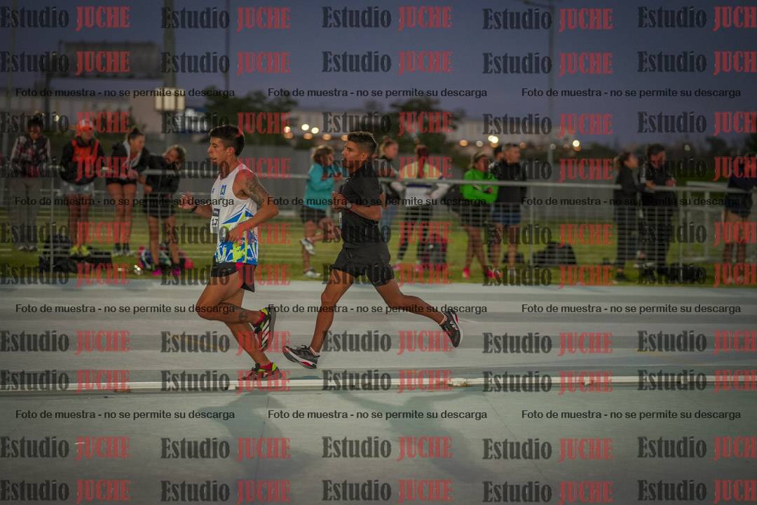 Fotos de los 3000 m llanos de varones