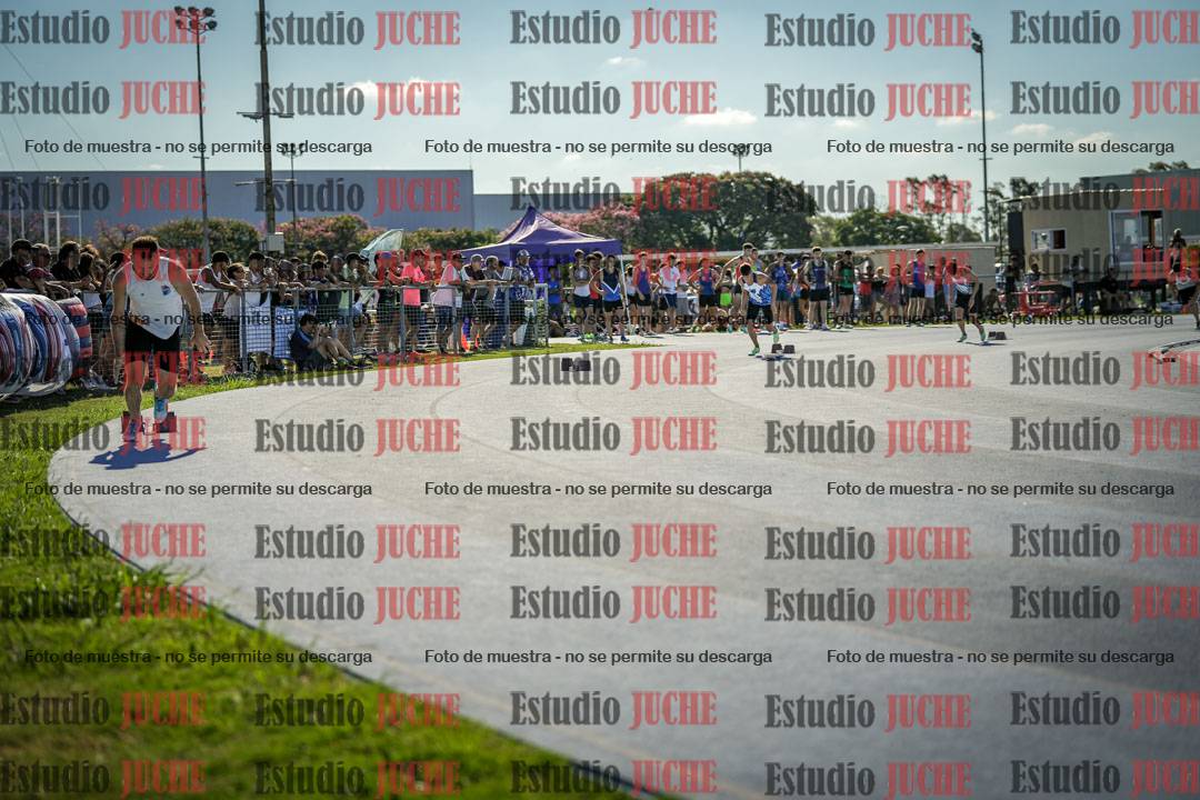 Fotos de los 400 m llanos de varones