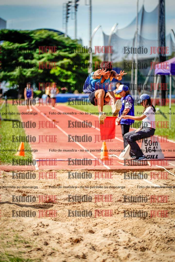 Fotos del salto en largo de varones