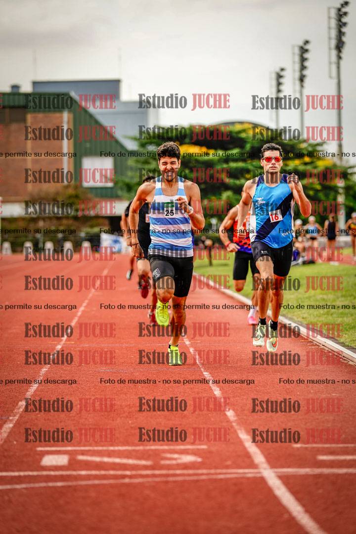 Fotos de los 800 m de varones