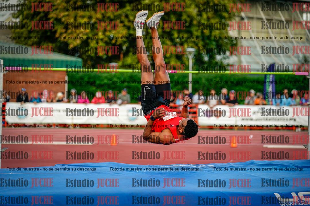Fotos del salto en alto de varones - deca 4