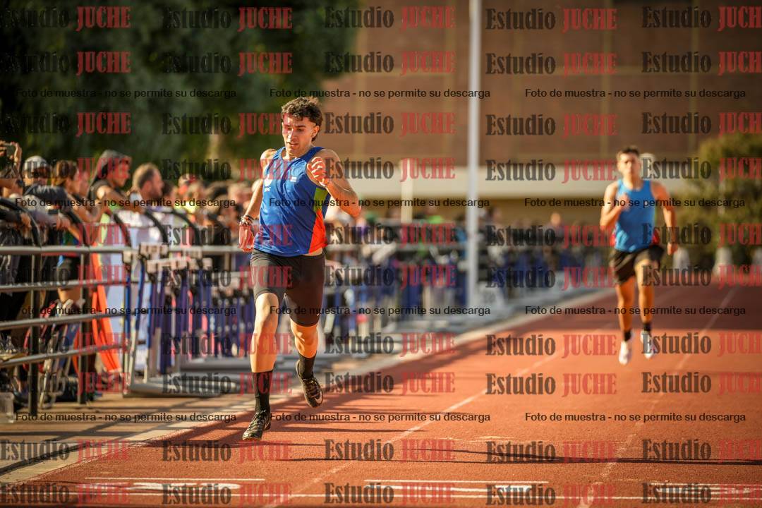 Fotos de los 400 m llanos de varones