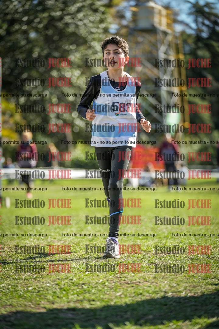 Fotos de la llegada del cross de 1000 m
