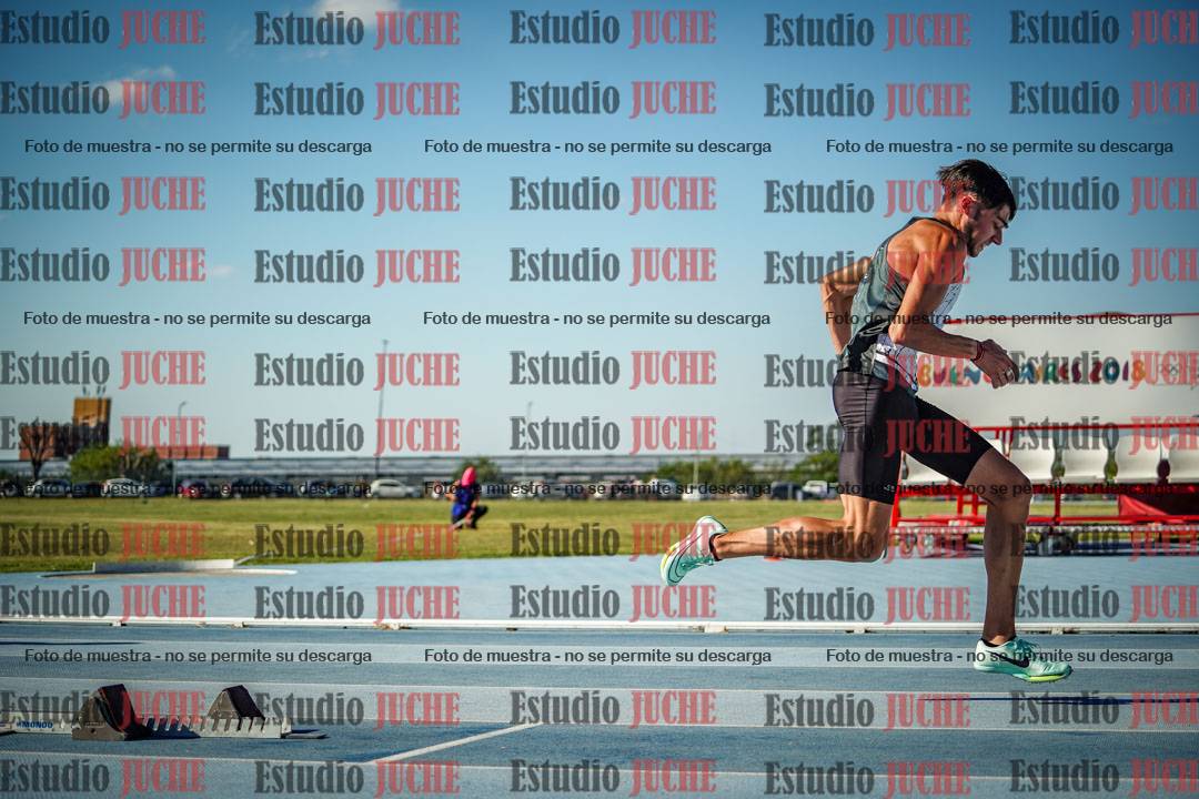 Fotos de los 400 m llanos de varones