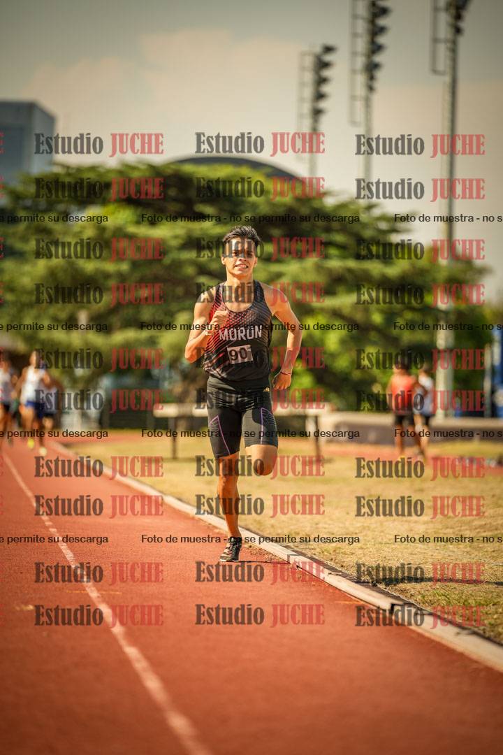 Fotos de los 800 m llanos de varones