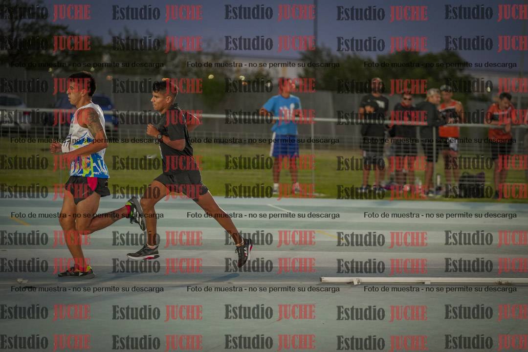 Fotos de los 3000 m llanos de varones