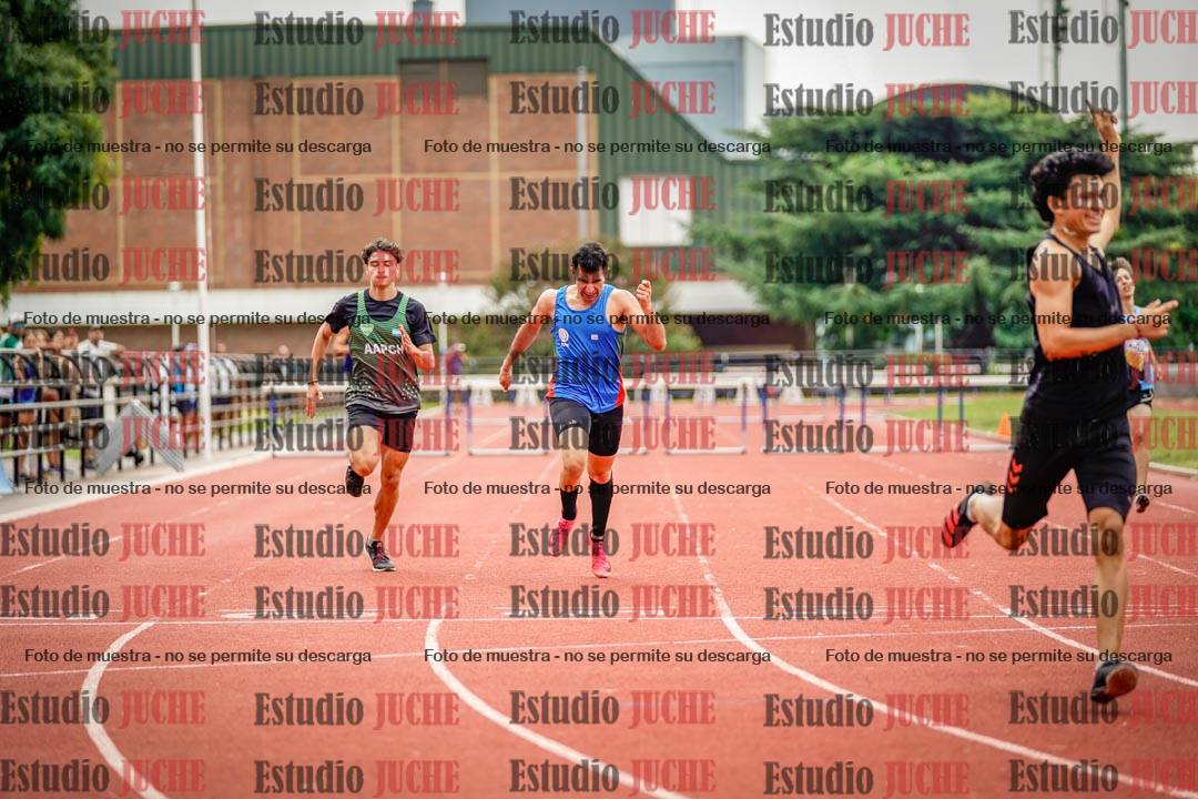 Fotos de los 400 m con vallas de varones