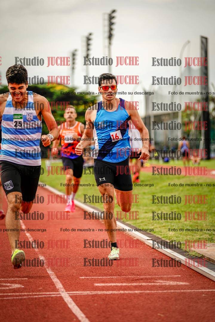 Fotos de los 800 m de varones